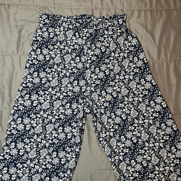 (NWT) Francesca’s Blue Rain Wide Leg Pants. Size Medium. - Picture 3 of 8